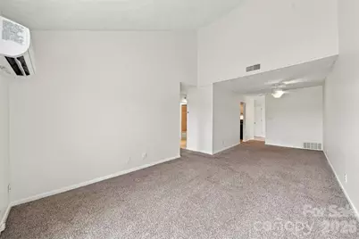 1050 21st Avenue NW #50, Hickory, NC 28601 - Photo 5