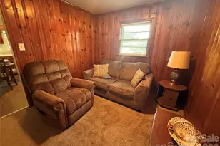 928 Beaumont Ave, Greensboro, NC 27401 - Photo 5