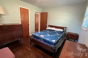 928 Beaumont Ave, Greensboro, NC 27401 - Photo 17