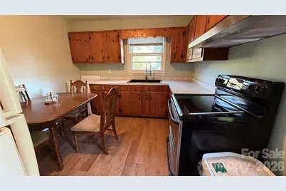928 Beaumont Avenue, Greensboro, NC 27401 - Photo 9
