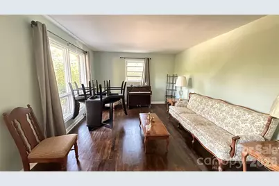 928 Beaumont Avenue, Greensboro, NC 27401 - Photo 3