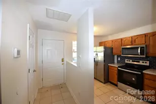 5611 Prescott Ct, Charlotte, NC 28269 - Photo 3