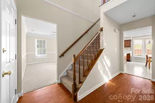 8908 Steinbeck Ct, Charlotte, NC 28216 - Photo 3