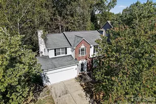 9423 Willow Tree Ln, Charlotte, NC 28277 - Photo 3