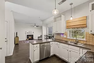 9423 Willow Tree Ln, Charlotte, NC 28277 - Photo 11