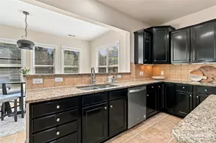 18317 Lilliesleaf Glenn Ln, Charlotte, NC 28277 - Photo 15