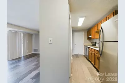 9511 Shannon Green Drive, Charlotte, NC 28213 - Photo 5