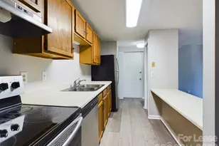 9511 Shannon Green Dr, Charlotte, NC 28213 - Photo 9