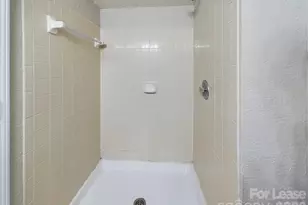 9511 Shannon Green Dr, Charlotte, NC 28213 - Photo 17
