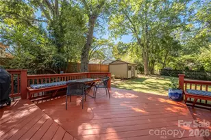 1912 Wedgedale Dr, Charlotte, NC 28210 - Photo 5