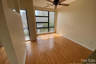 525 E 6th St, Charlotte, NC 28202 - Photo 3