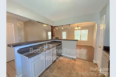 5441 Realtree Lane, Charlotte, NC 28214 - Photo 7