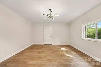 1902 19th Avenue NE, Hickory, NC 28601 - Photo 21