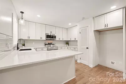 1902 19th Avenue NE, Hickory, NC 28601 - Photo 13
