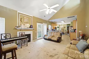 10212 Billingham Dr, Charlotte, NC 28269 - Photo 5