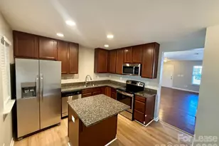 10162 Ballyclare Ct, Charlotte, NC 28213 - Photo 7