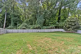 2538 Arnold Dr E, Charlotte, NC 28205 - Photo 33