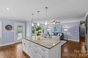 2538 Arnold Dr E, Charlotte, NC 28205 - Photo 19