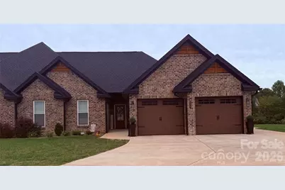 3327 48th Avenue NE, Hickory, NC 28601 - Photo 1