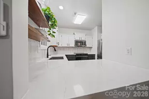 3302 Selwyn Farms Ln, Charlotte, NC 28209 - Photo 7