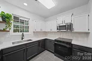 3302 Selwyn Farms Ln, Charlotte, NC 28209 - Photo 5