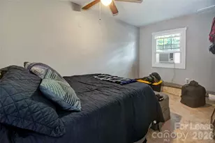 1740 Hawthorne Ln, Charlotte, NC 28205 - Photo 3