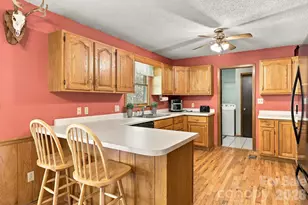 900 Prices Creek Rd, Burnsville, NC 28714 - Photo 9