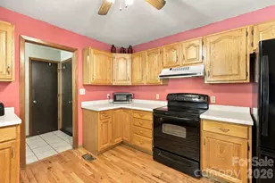 900 Prices Creek Rd, Burnsville, NC 28714 - Photo 13