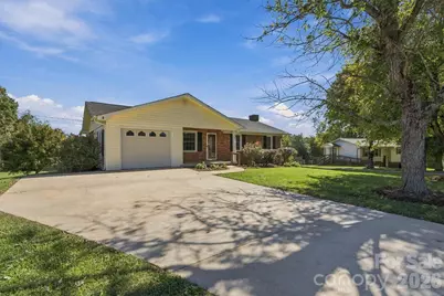 139 Greenlea Circle, Taylorsville, NC 28681 - Photo 1