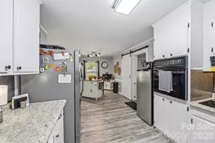 106 White Plains Dr, Kings Mountain, NC 28086 - Photo 15