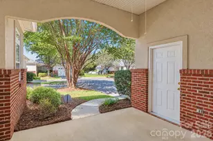 8845 Legacy Lake Ln, Charlotte, NC 28269 - Photo 3