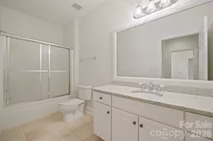 8845 Legacy Lake Ln, Charlotte, NC 28269 - Photo 31