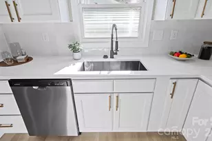 708 Aintree Rd, Charlotte, NC 28215 - Photo 15