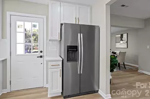 708 Aintree Rd, Charlotte, NC 28215 - Photo 11