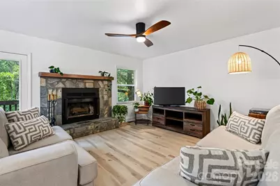 602 Parkway Vista Drive, Asheville, NC 28805 - Photo 5