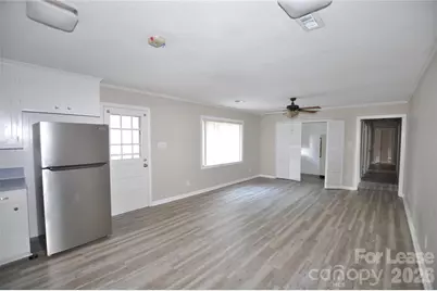 242 N Sharon Amity Road N, Charlotte, NC 28211 - Photo 5