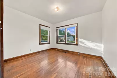 203 W 21st Street, Newton, NC 28658 - Photo 15