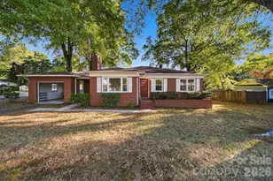 203 W 21st St, Newton, NC 28658 - Photo 1