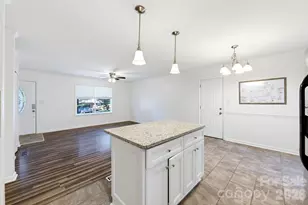 6901 Rollingridge Dr, Charlotte, NC 28211 - Photo 9