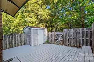 7304 Pebblestone Dr, Charlotte, NC 28212 - Photo 27