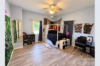 745 6th Avenue SW, Hickory, NC 28602 - Photo 11