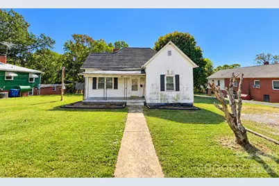 745 6th Avenue SW, Hickory, NC 28602 - Photo 1