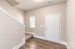 5321 Bella Rose Ct, Charlotte, NC 28216 - Photo 3