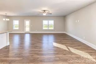 5321 Bella Rose Ct, Charlotte, NC 28216 - Photo 5