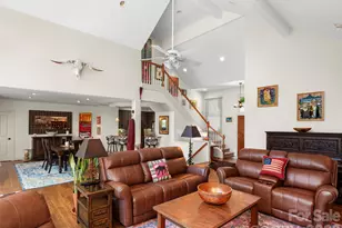 1 Meadow Ridge Ln, Hendersonville, NC 28739 - Photo 5