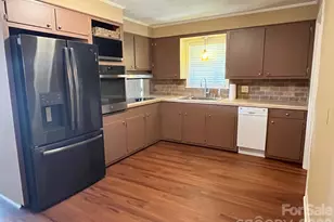 133 Kings Dr, Forest City, NC 28043 - Photo 9