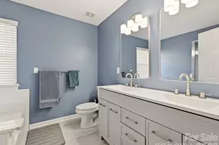 6701 Sweetfield Dr, Charlotte, NC 28269 - Photo 17
