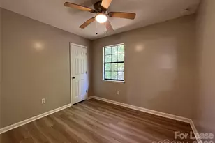 5830 Stone Bluff Ct, Charlotte, NC 28214 - Photo 11