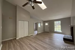 5830 Stone Bluff Ct, Charlotte, NC 28214 - Photo 3