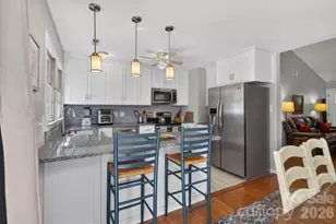 2400 Turnberry Ln, Charlotte, NC 28210 - Photo 7